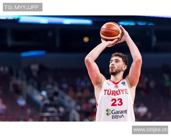 申京自信提升表现表示持球速度更快无球状态仍在适应中