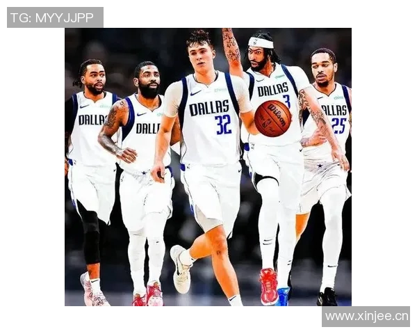 浓眉晒照为新赛季热身队友拉塞尔欧文弗拉格齐聚展现团队氛围