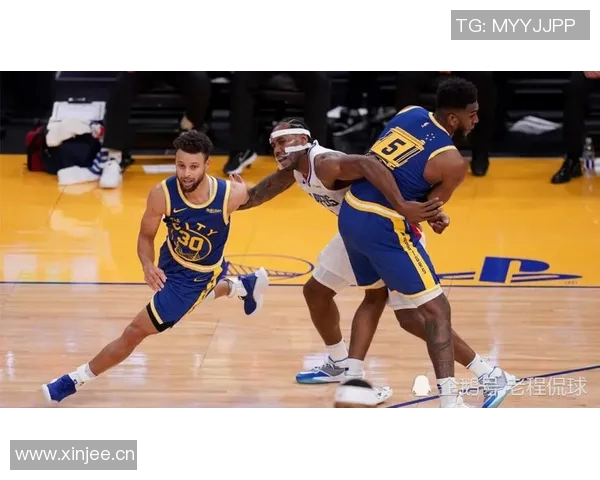 克尼佩尔下半场发力却三分失准11投5中仅得12分4篮板表现平平 克尼佩尔下半场发力却三分失准11投5中仅得12分4篮板表现平平