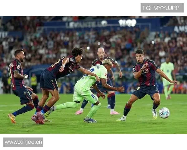 巴萨关注21岁莱万特前锋艾永或将面临3000万欧违约金 巴萨关注21岁莱万特前锋艾永或将面临3000万欧违约金