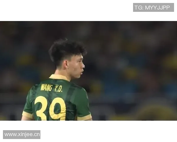 彭啸重返泰山队王钰栋对话成为焦点引发关注