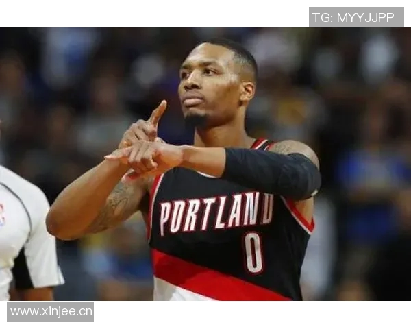 杰克逊头部明显突出拜仁首发图引发球迷热议 杰克逊头部明显突出拜仁首发图引发球迷热议