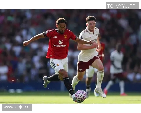 曼联今日训练亮点库尼亚笑容满面伤势恢复良好