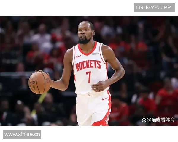 火箭队出征四连客战太阳勇士爵士两场登机照中未见杜兰特身影 火箭队出征四连客战太阳勇士爵士两场登机照中未见杜兰特身影