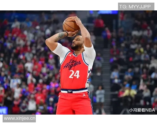 鲍威尔首节狂砍14分全场仅得23分表现起伏不定引发热议