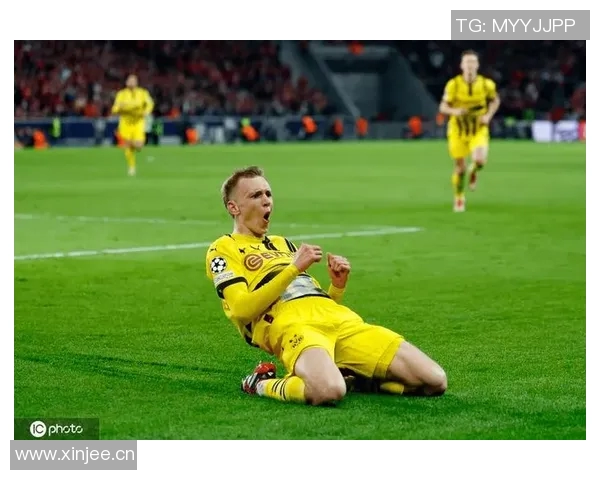 安塞尔米诺精彩头球破门助多特在第41分钟取得领先 安塞尔米诺精彩头球破门助多特在第41分钟取得领先